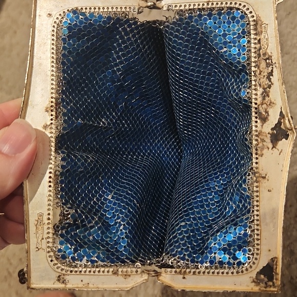 RARE WHITING & DAVIS Spiderweb Mesh Purse. TIKTOK FAMOUS - Picture 5 of 12